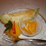 三養荘 - 果物盛合せ