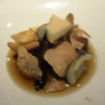 イル アオヤマ - スッポン　アワビ　色々なキノコのスープ　