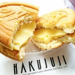 Hakujuu Ji - ワッフル145円 シュークリーム160円