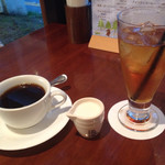 シベールの杜 - コーヒーとアイスティー（ちょっと飲んじゃいました）