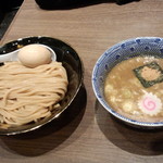 六厘舎 TOKYO - 味玉つけめん(930円）