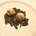 アニエルドール - 杏仁の香りのするトンカ豆のシュー