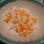 傳 - (2017年10月　訪問)1杯目は混ぜ混ぜしたイクラご飯を堪能。