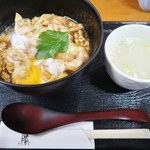 鳥めし 鳥藤分店 - 「親子丼」(800円)です