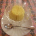 ロイヤル ナン カレー - クルフィ　350円