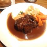 牛バラ肉の赤ワイン煮（2017/10）