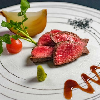 "Niku Kaiseki" is a new Japanese Cuisine where you can fully enjoy the charm of Wagyu beef.