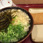 鶴久 - かけうどん中・あげ・利尻昆布