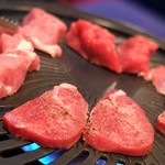 A4黒毛和牛専門店ステーキモンスター - 