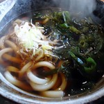 立食いそば・うどん すみちゃん - 「わかめうどん（讃岐風）」370円也。税込。