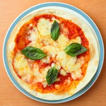 [03] Margarita Pizza