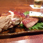 にしぶち飯店 - チャーシューの上にはブルーチーズ