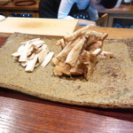 にしぶち飯店 - 香り豊かな松茸を短冊に