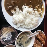 中華料理 順和園 - ついにいただいた、唐揚げカレー。800円。