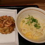 こだわり讃岐製麺所 - 釜玉うどんとかき揚げ
