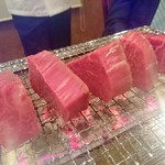 ヒロ ナゴヤ - お肉が立ってる……＼(^^)／