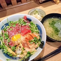 柳橋きたろう場内 - づけ鮪穴子丼