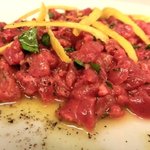 トラットリア 29 - 「北里八雲牛のタルタル」：レモンとオリーブオイルを使った、さっぱりとした味わい。