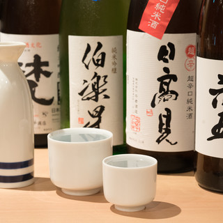 美味しいお酒で話も進む♪日本酒・焼酎など豊富なラインナップ！
