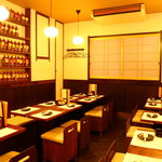 Jidori Yakitori Kadomatsu - １階、テーブル２０席