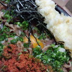 手打うどん くうかい - この卵黄を潰す時のカタルシスは何ものにも変え難いｗｗ