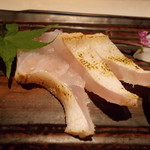 喜助 - 徳島阿南で朝上がったばかりの超高級魚天然本クエの焼き霜