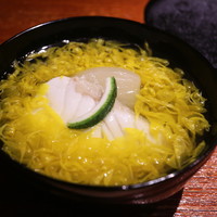 富小路 やま岸 - 椀　クエと蕪　菊花仕立て