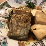 Hana noren - 煮魚は ヒラアジ