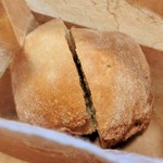 ブラッスリー　ロノマトペ - パン
