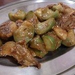 プルジャ ダイニング - ・ヘチマとトントロの炒め
