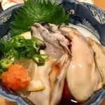 廻鮮寿司 塩釜港 - 相方のお気に入りの「牡蠣酢」は、クリーミーで食べ応え十分！！
