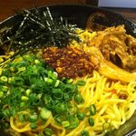 ラーメン康竜 - 期間限定のラー油を使ったメニューです。カラウマ。