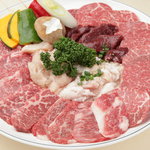 三千里 - 焼肉盛合せ