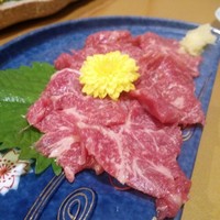 八べえ - 馬刺し中トロ