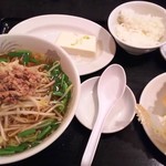 台湾ラーメン・小ライス・餃子