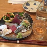 旬菜 すがや - 刺身盛りはカツオ、サンマ、マグロに白子ポン酢など