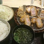 とんかつ一頭揚げ 亀かわ - 