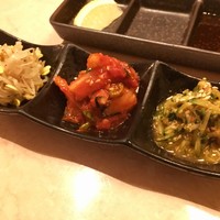 焼肉 銀座コバウ 特別室 - 前菜三種