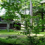 腸詰屋 - 裏窓から見た庭園？