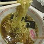 まつふじ - 麺は中細