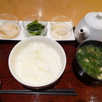 京漬物あじわい処西利 - ◆基本的な「京ご飯とおつけもの、お味噌汁、ほうじ茶のセット（648円）」を。