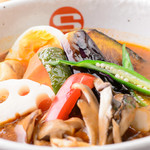蔬菜和蘑菇的健康咖喱