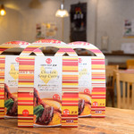 CURRY SHOP エス - 無料Wi-Fiも使えてゆっくり出来る店内。おみやげにレトルトのスープカレーも！各種クレジットカードもご利用頂けます