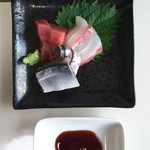 海さくら - 刺身盛り、サンマ、中トロ、鯛だと思う白身