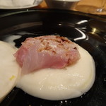 やまぐち - ＊蕪の上に「白アマダイ」「蕪のピューレ」「たっぷりのキャビア」をのせていただきます。