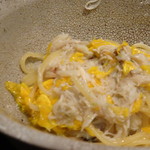 やまぐち - ＊渡り蟹＆菊の花びらもタップリ。色は付いていませんがトマトソースの味わいもしっかり感じ、 主人は「とても美味しい・・」と。