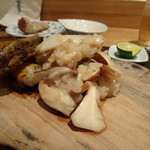 やまぐち - ＊松茸のリゾットは、ほぼ松茸。松茸の中に少しリゾットが入っている感じかしら。 なんて贅沢なリゾットでしょう。