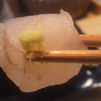 銀座 鮨 かねさか 本店 - ひらめ　だったと思う。。。