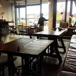 カフェ&リビング ウチダ - 店内の雰囲気③