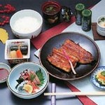 Sushidokoro Uotoku - うなぎ膳